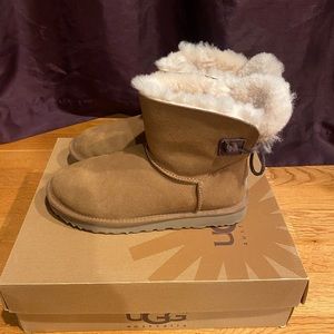 Ladies Ugg short boots in mint condition